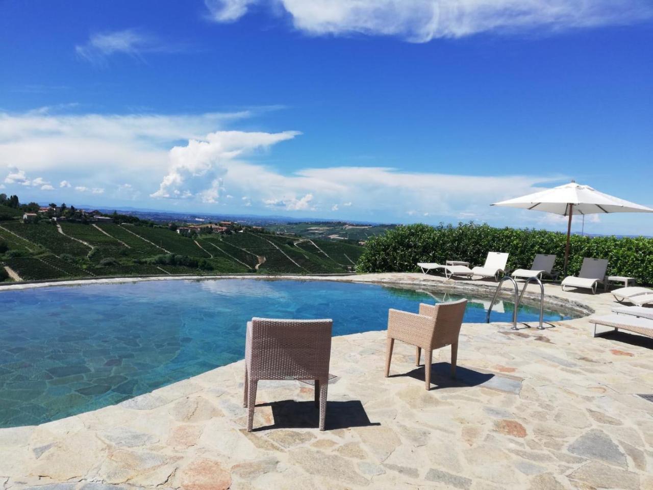 Albergo Castiglione Langhe Castiglione Tinella Exteriér fotografie