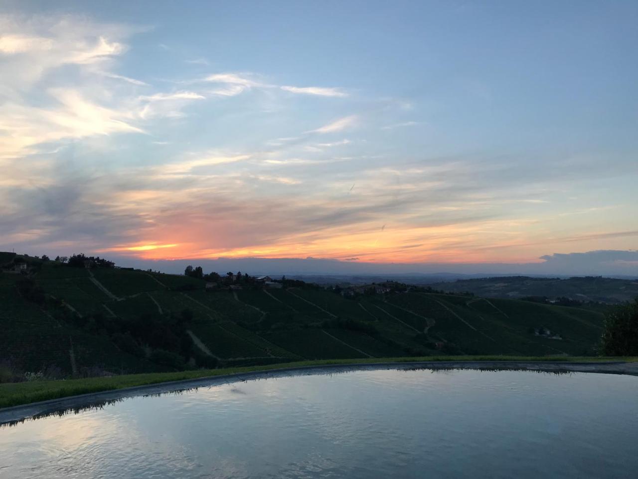 Albergo Castiglione Langhe Castiglione Tinella Exteriér fotografie